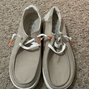 Hey Dude shoes women’s
